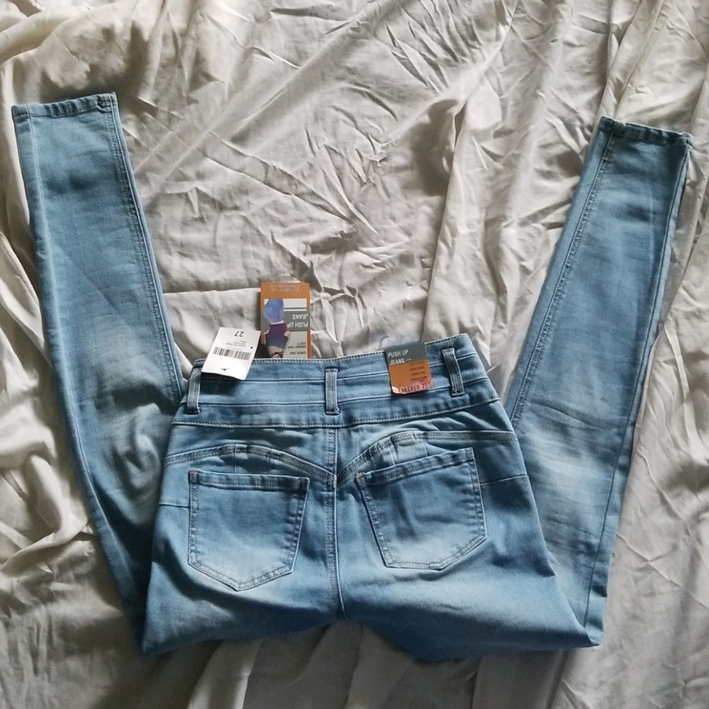 🚫SOLD🚫 - Picture 2 of 8
